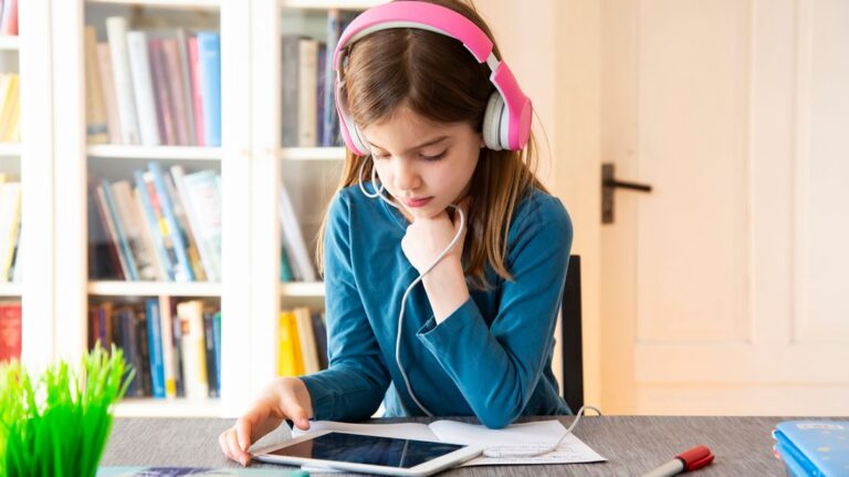 Top 7 Educational And Fun Online Games Perfect For Your Kid